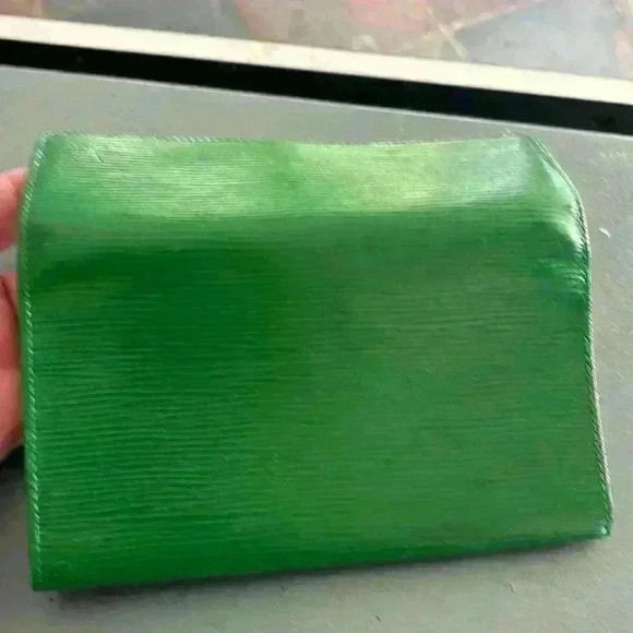 - LOUIS VUITTON LV Logo Riviera Hand Bag Epi Leather Green bundle w/ wallet - Picture 15 of 17